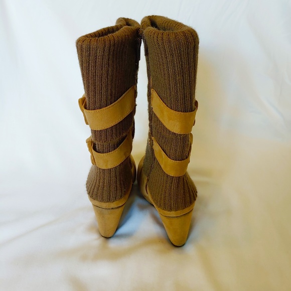Brown and Tan Suede Winter Boots with Wedge Heel - Picture 5 of 6